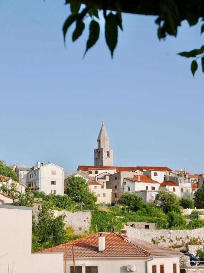 Potocina 21 Apartment Vrbnik Bagian luar foto
